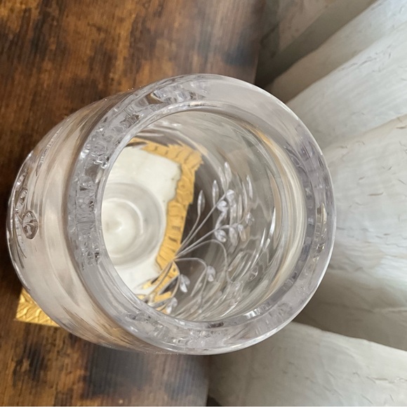 Vintage Crystal Cut Lead Glass Leaf Design Bud Vase - Picture 7 of 9